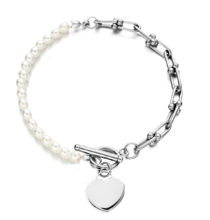 Hearty Pearl Toggle Bracelet